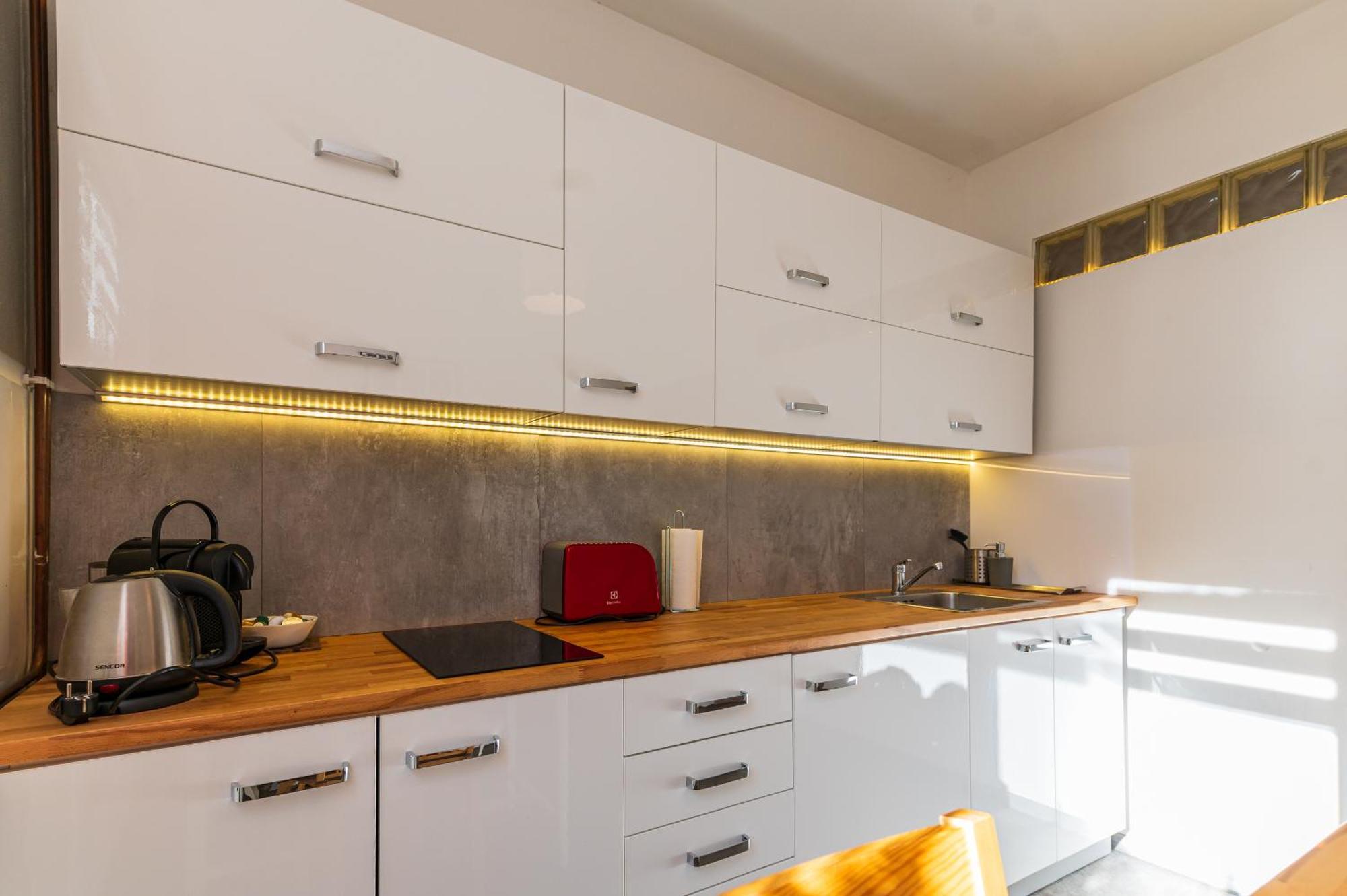 Ubytovani Na Samote - Apartman U Tesaru Komarice Eksteriør bilde